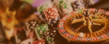 Pengguna ponsel menjelajahi ttt888 Ezugi